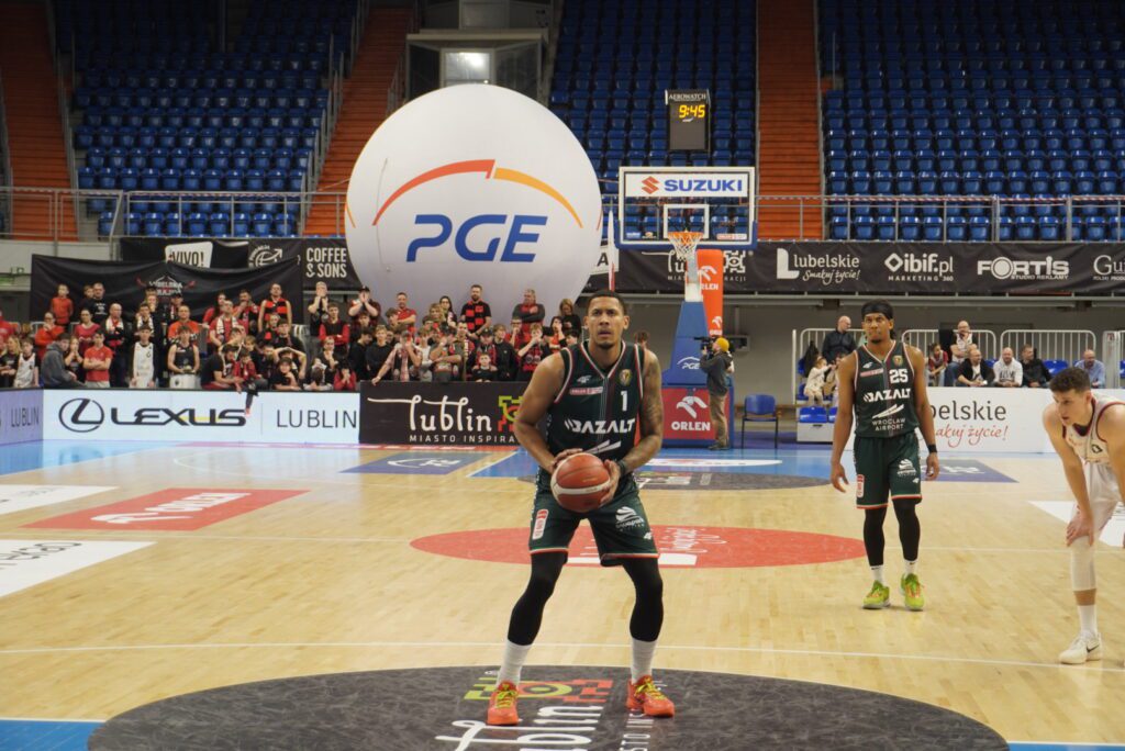 Czwarta wygrana z rzędu! [RELACJA]