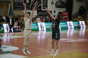 Ważna wygrana przed Play-offs! [RELACJA]