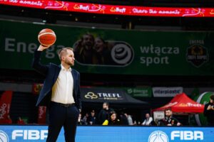 POZNAJ TRENERA: Jakub Pendrakowski.